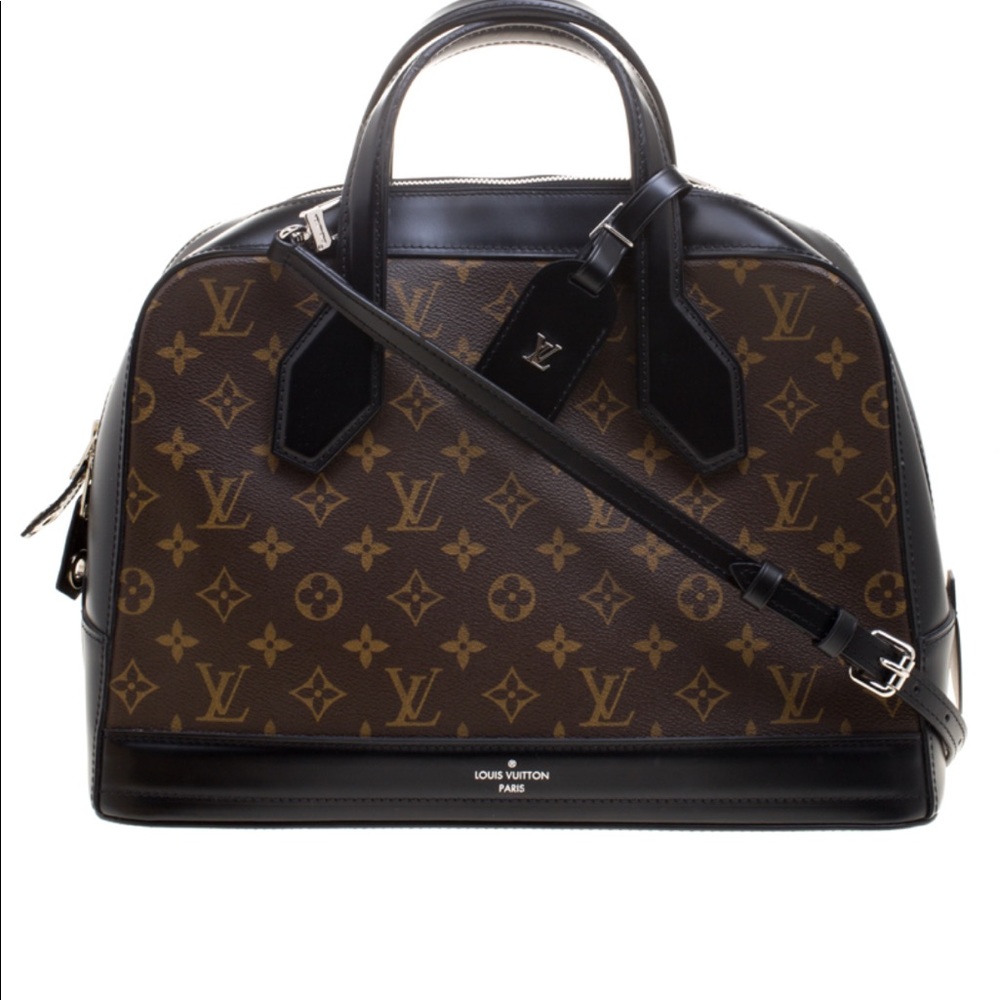 Louis Vuitton Dora MM bag